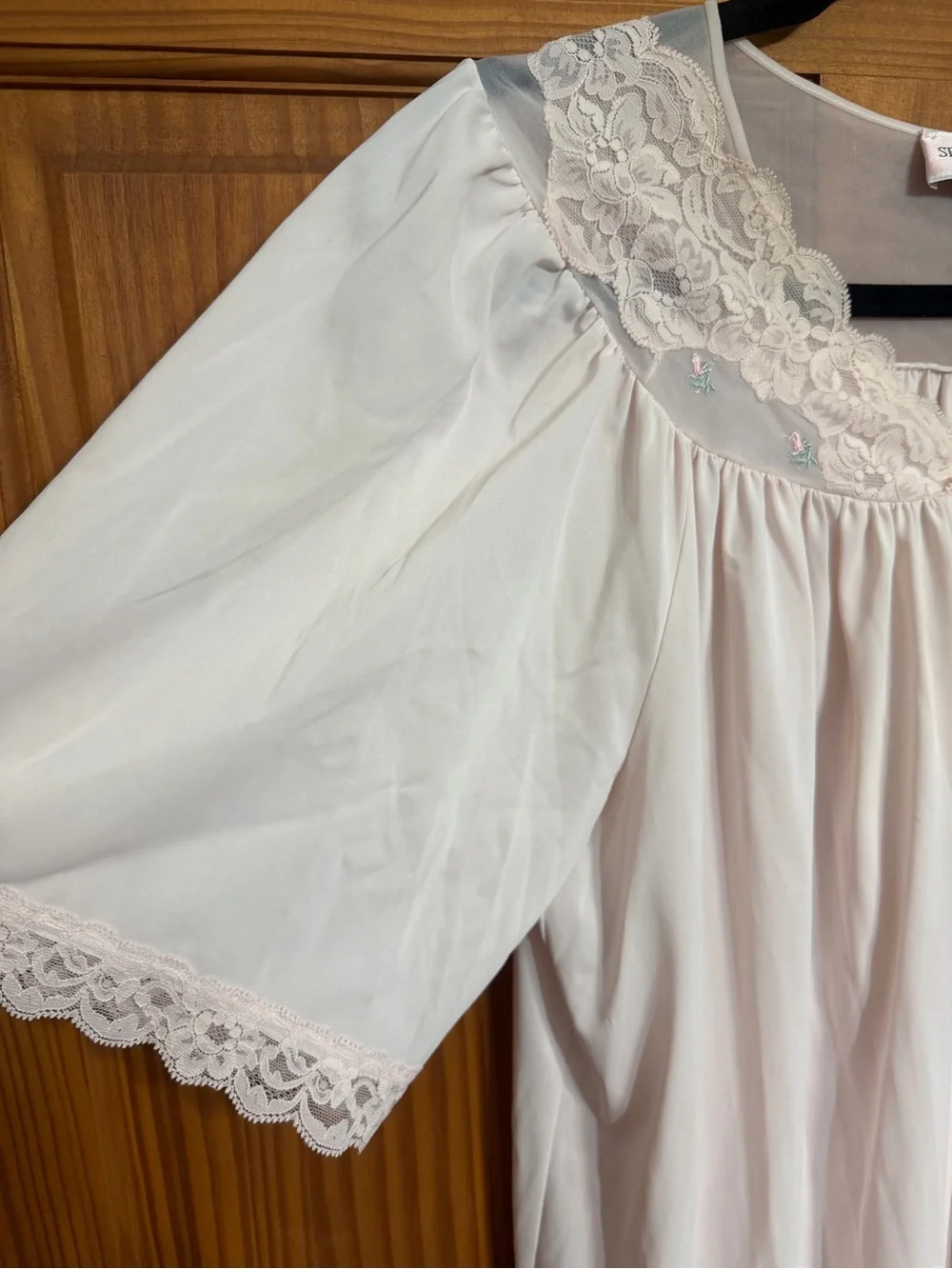 Vintage Lingerie Classic Lace-Trim Nightgown and Housecoat - Pink Large